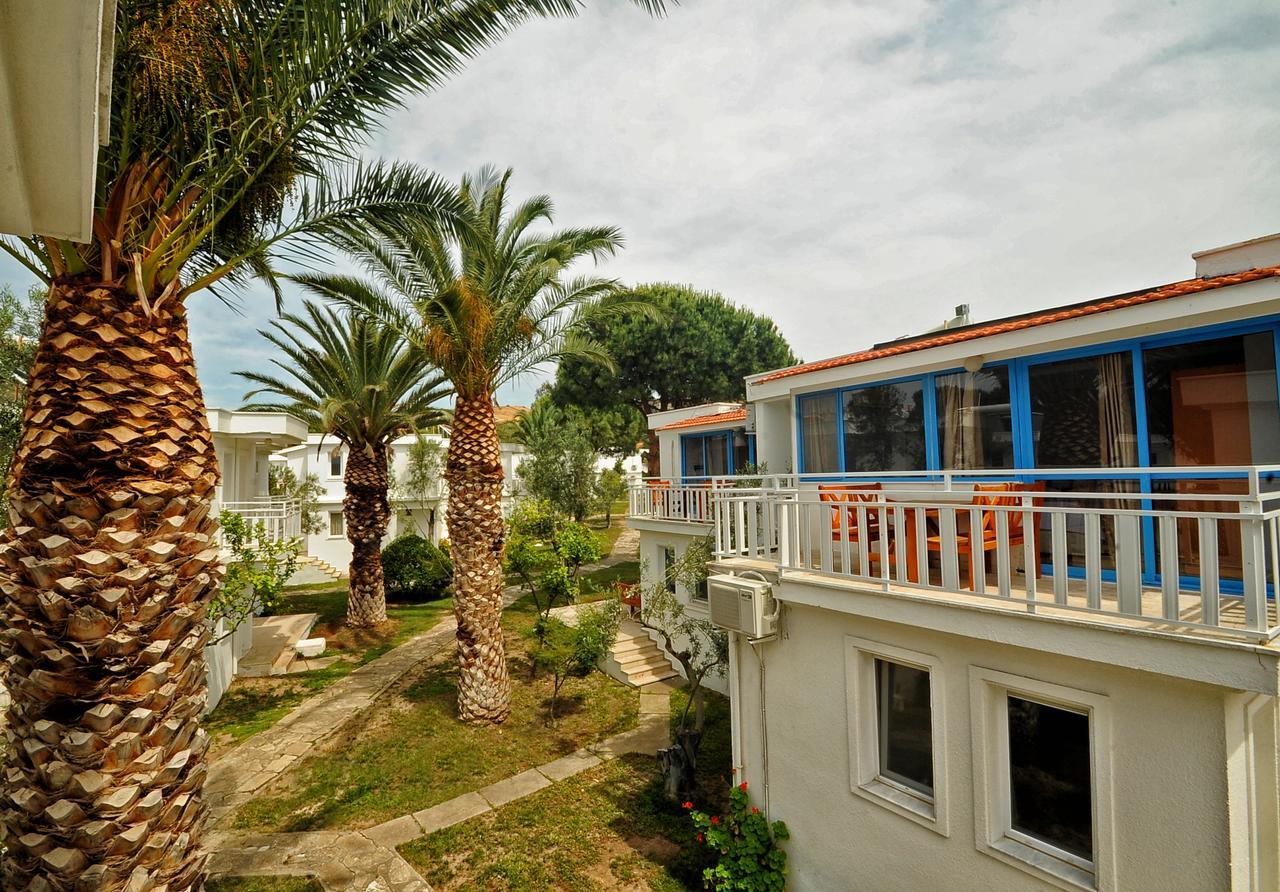 Hanedan Flora Apart Hotel Foca Exterior photo