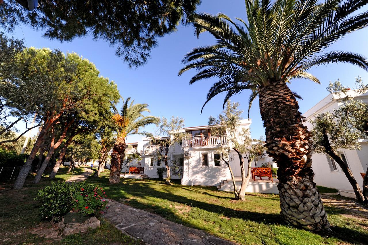 Hanedan Flora Apart Hotel Foca Exterior photo