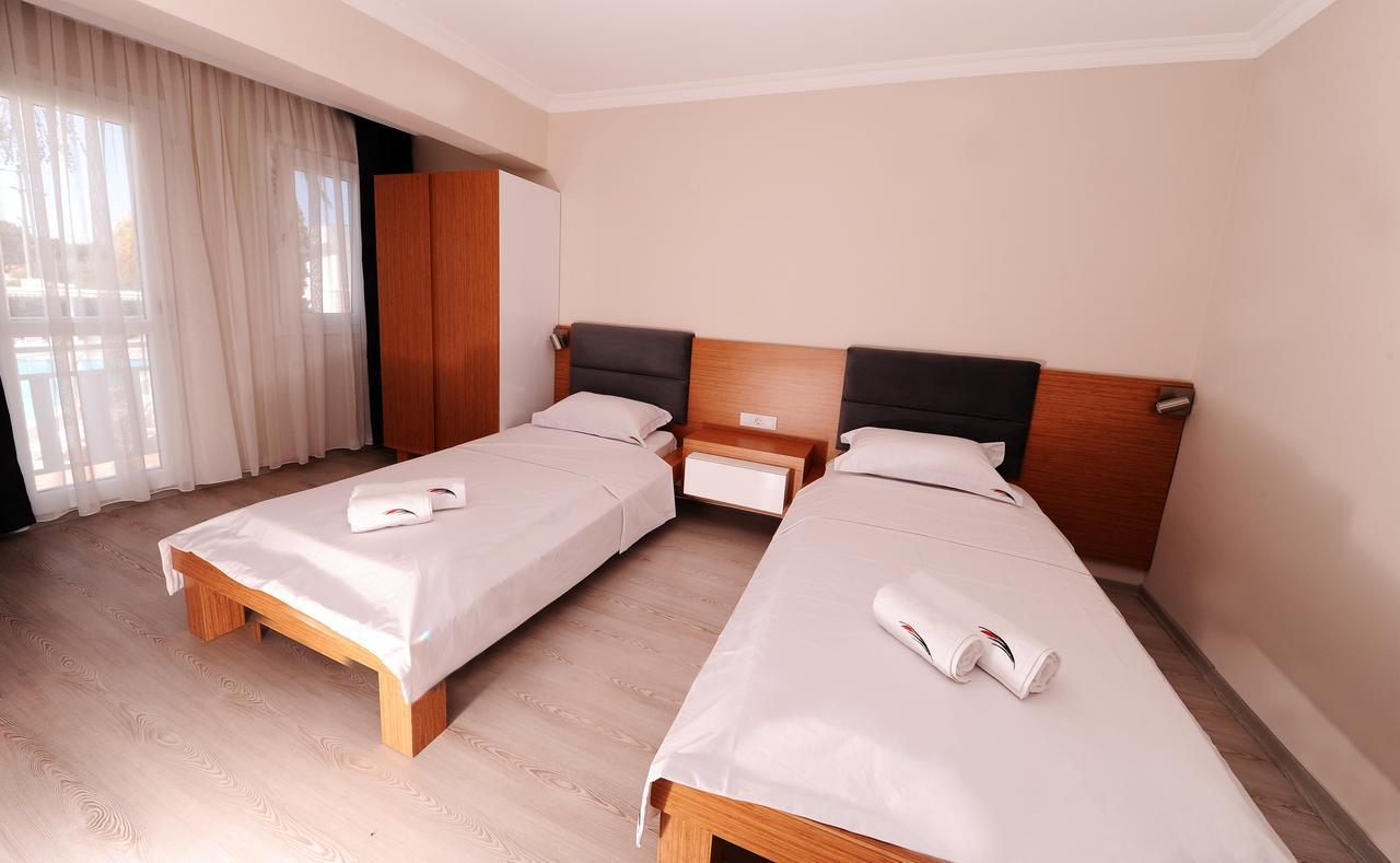 Hanedan Flora Apart Hotel Foca Exterior photo