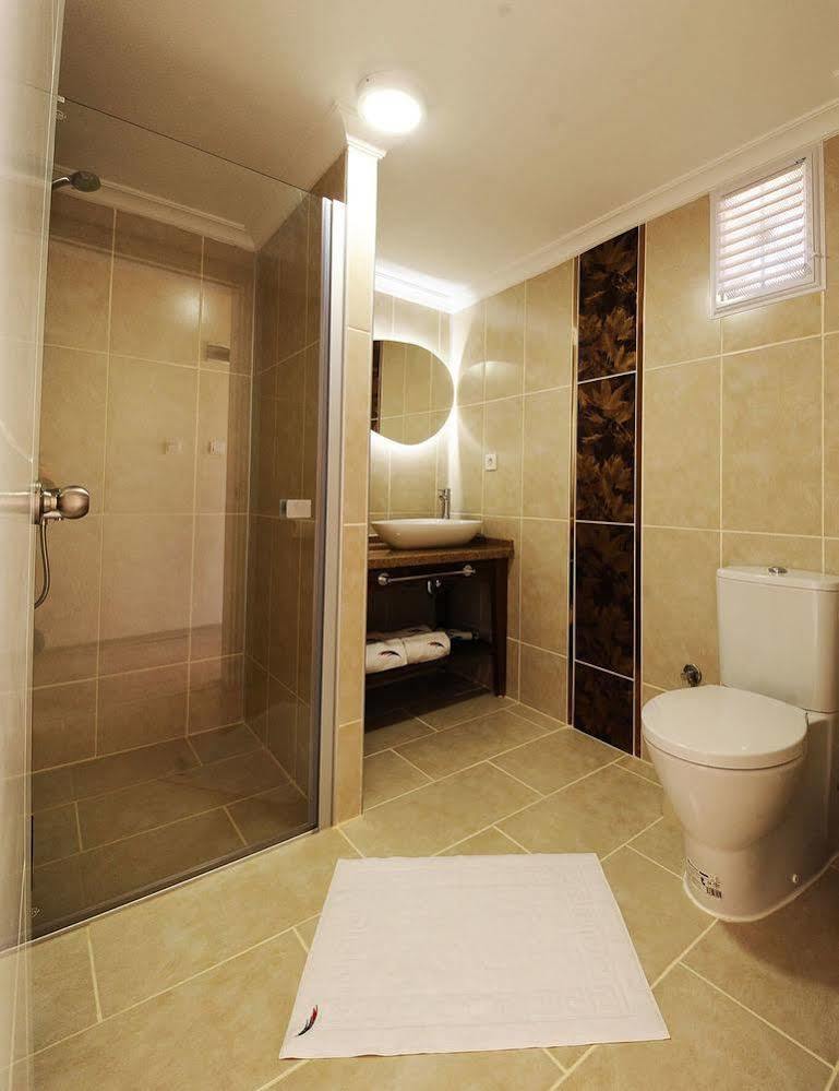 Hanedan Flora Apart Hotel Foca Exterior photo